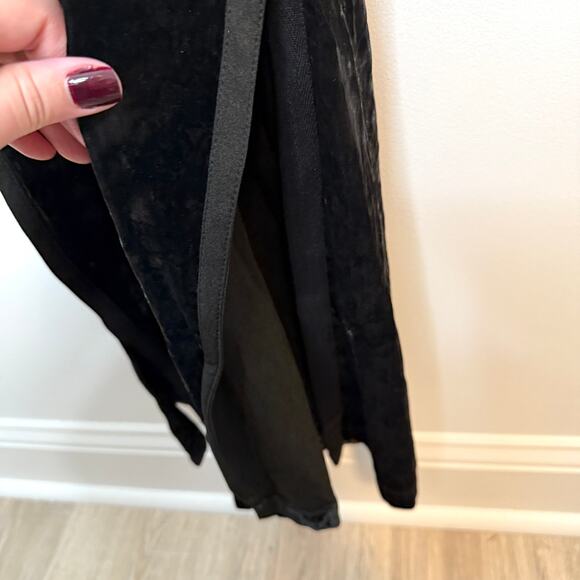 Free People We Are HAH Jump On It Velvet Jumpsuit In Black Size Large New - Picture 10 of 16